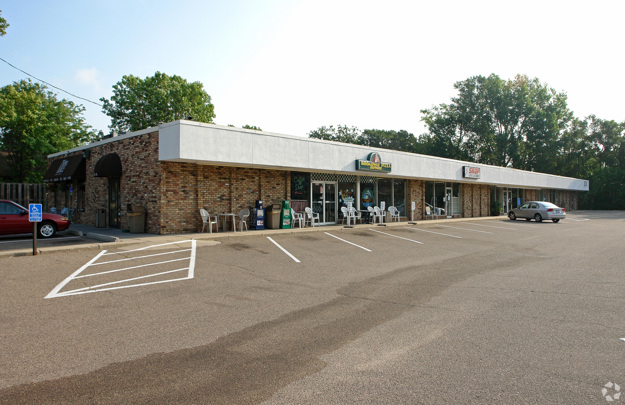 1431-1439 NW Silver Lake Rd, Saint Paul, MN for lease Building Photo- Image 1 of 8