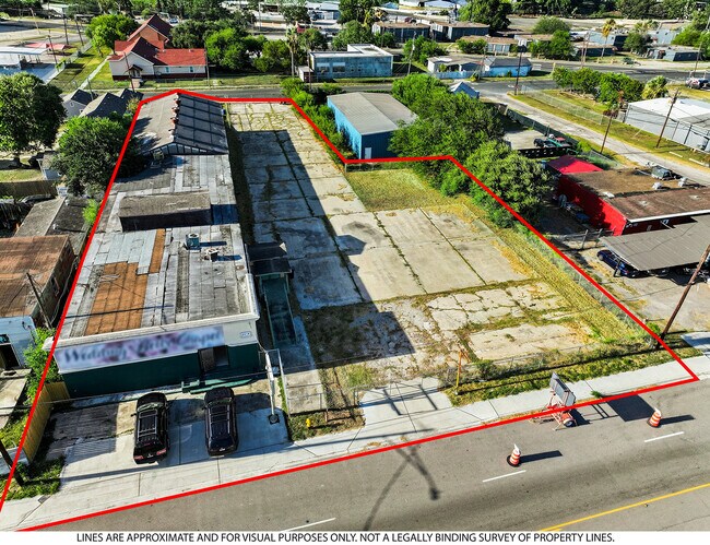 More details for 3210 Leopard St, Corpus Christi, TX - Retail for Sale