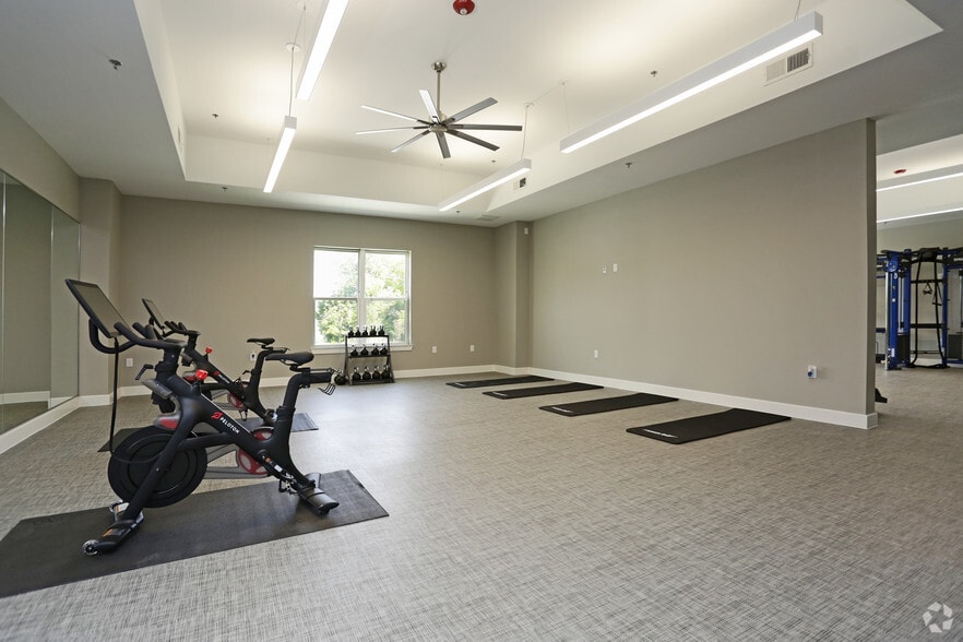 1307 Ridge Rd, Rockwall, TX for lease - Interior Photo - Image 2 of 38