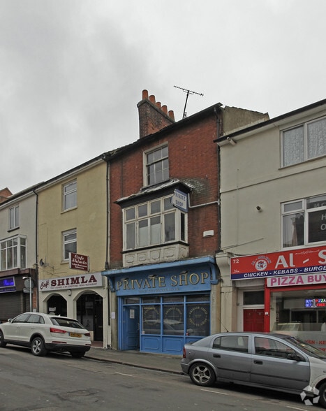 74 Wellington St, Luton for sale - Primary Photo - Image 1 of 1