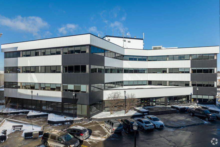 302 Town Centre Blvd N, Markham, ON for lease - Building Photo - Image 1 of 4