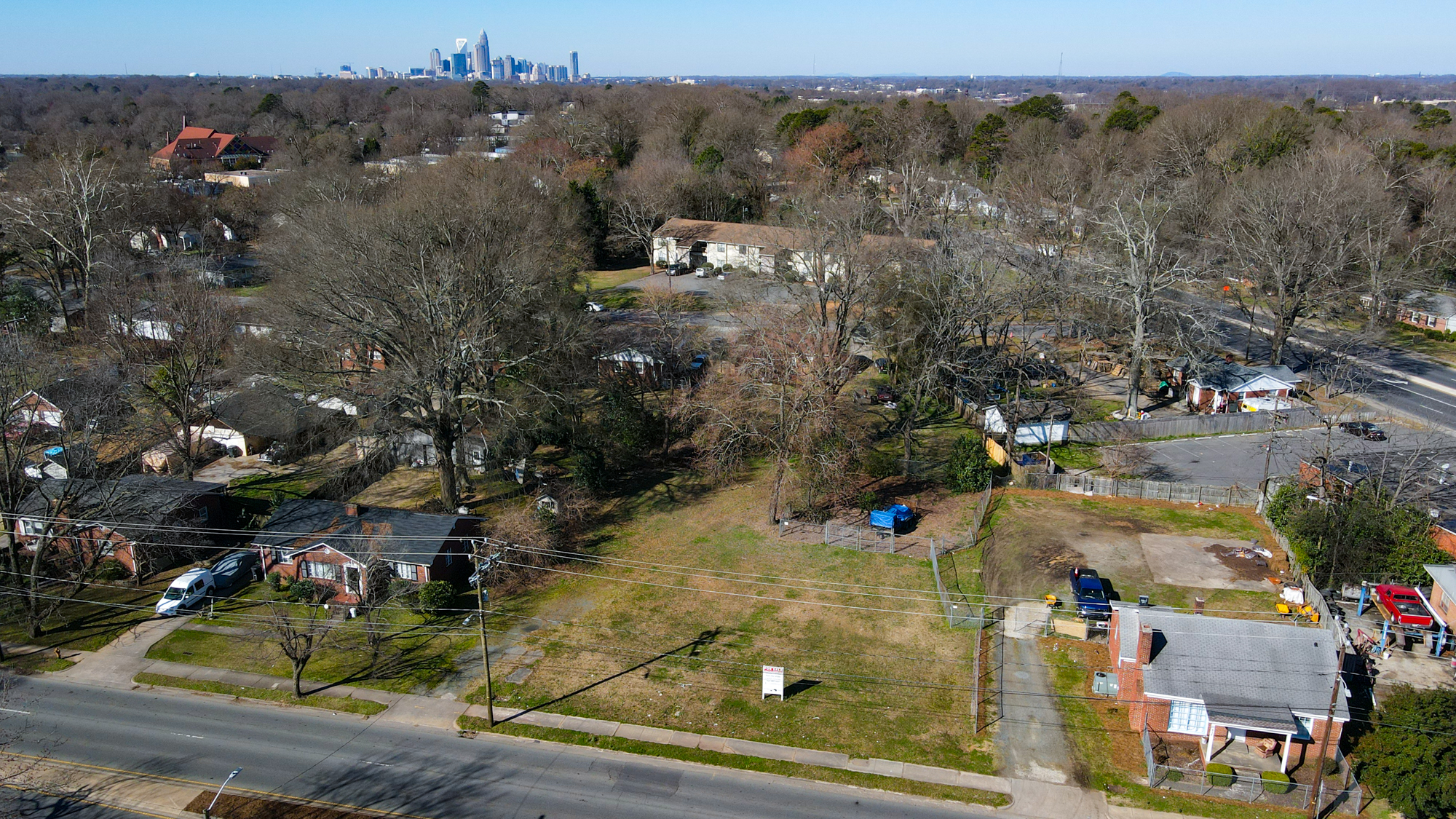 624 Eastway Dr, Charlotte, NC à vendre Photo du bâtiment- Image 1 de 1