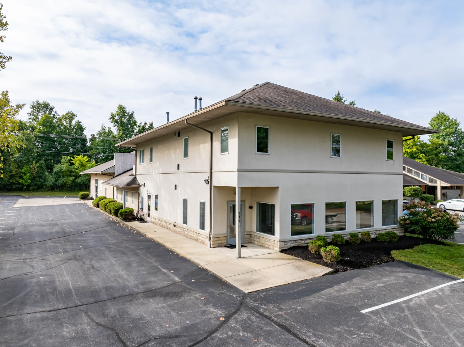 171 Green Meadows Dr S, Lewis Center, OH for lease Building Photo- Image 1 of 26