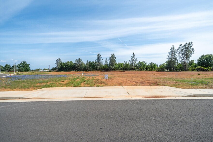 Airport Rd, Redding, CA for sale - Building Photo - Image 2 of 4