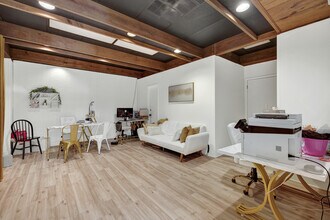 123 N Seguin Ave, New Braunfels, TX for lease Interior Photo- Image 1 of 4