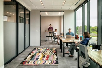 5440 W 110th St, Overland Park, KS à louer Photo intérieure- Image 1 de 2