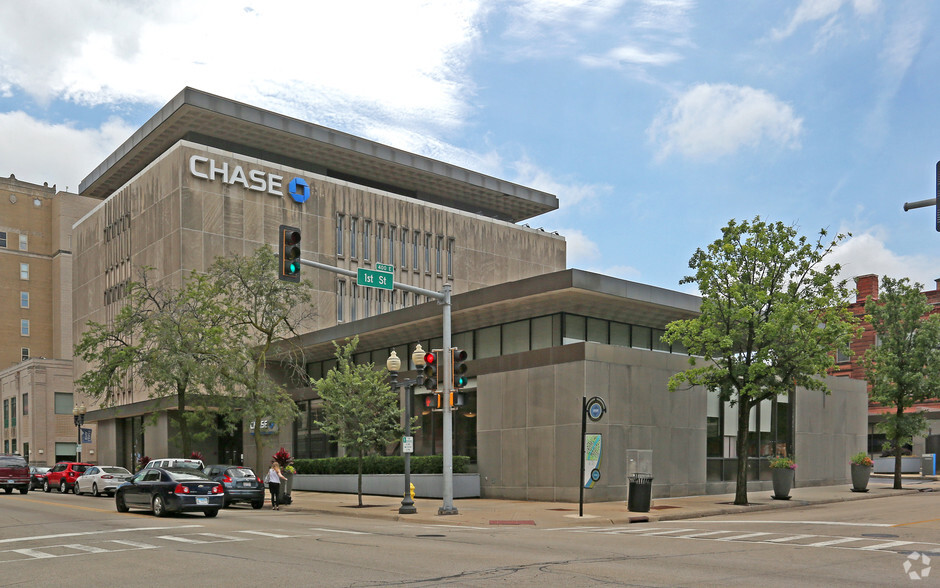 401 State St E, Rockford, IL for sale - Primary Photo - Image 1 of 1