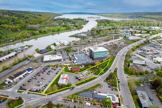 Plus de détails pour 600 N Fulton St, Ithaca, NY - Commerce de détail à vendre