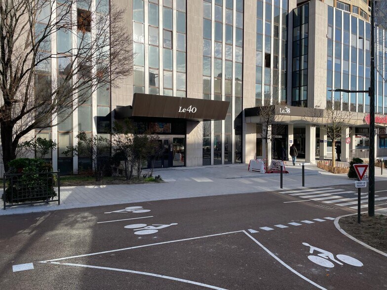 40 Boulevard Henri Sellier, Suresnes à louer - Photo du bâtiment - Image 2 de 19