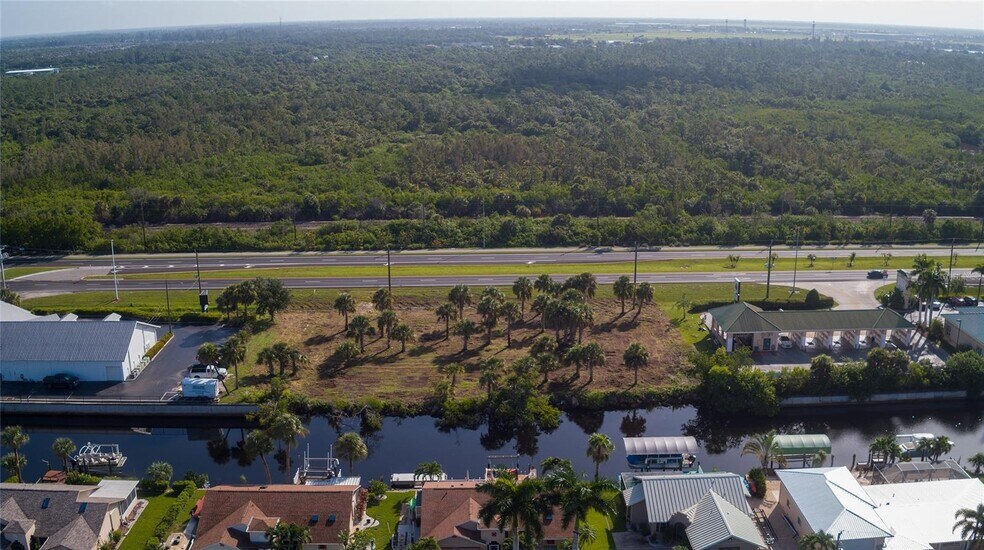 3657 Tamiami Trail, Punta Gorda, FL à vendre - Photo du bâtiment - Image 2 de 11