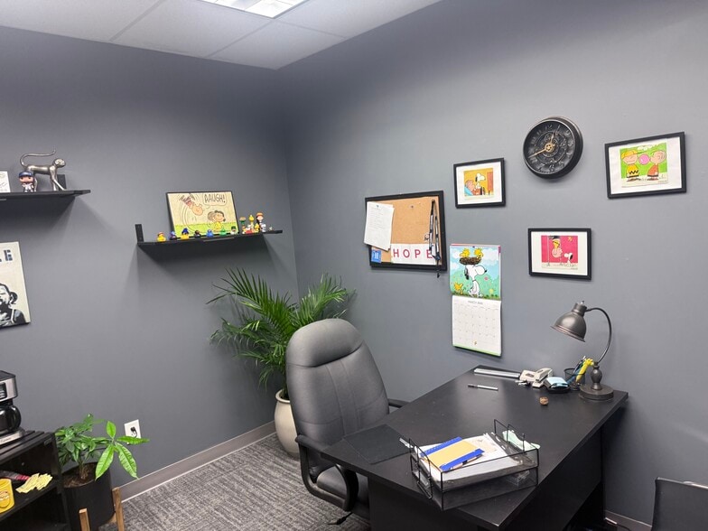 36 Cady Hill Blvd, Saratoga Springs, NY for lease - Building Photo - Image 2 of 12