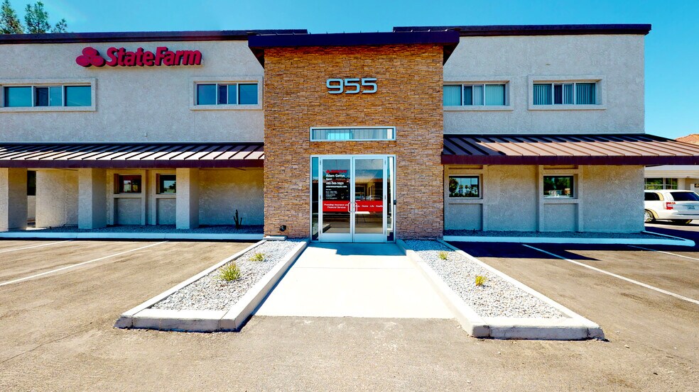 955 W Chandler Blvd, Chandler, AZ à louer - Photo du bâtiment - Image 1 de 8