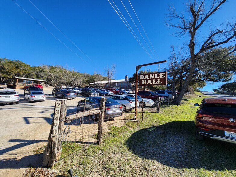 23490 Ranch Road 12, Driftwood, TX à vendre - Photo du bâtiment - Image 3 de 5