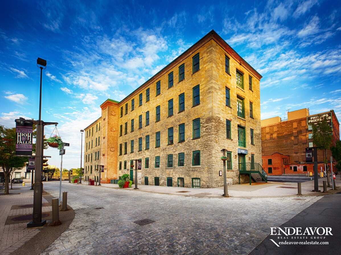 208 Mill St, Rochester, NY à vendre Photo du bâtiment- Image 1 de 1