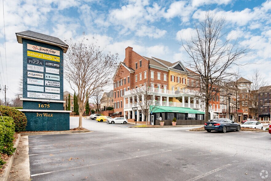 1675 SE Cumberland Pky, Smyrna, GA à louer - Photo du bâtiment - Image 2 de 16