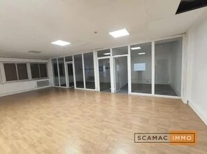 Flex in Bagnolet for lease Interior Photo- Image 2 of 5