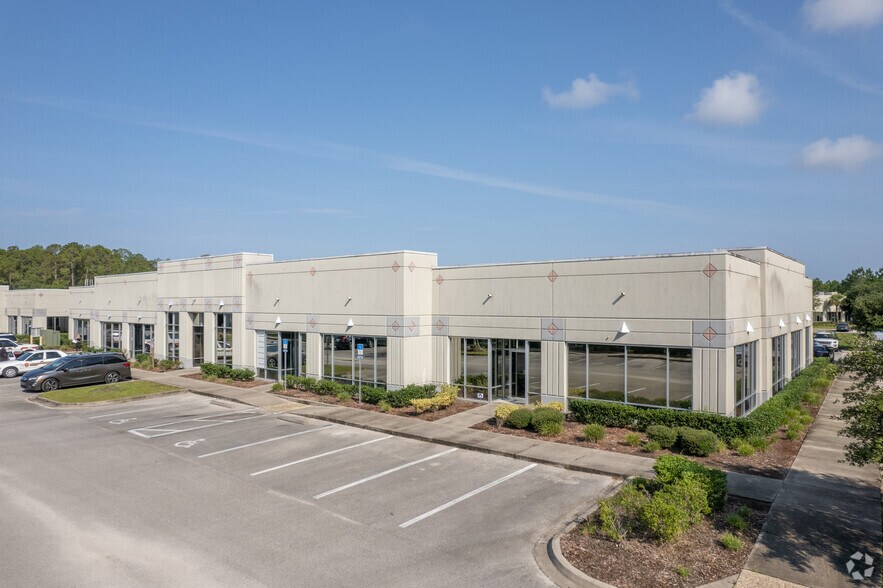 1845 Town Center Blvd, Orange Park, FL à louer - Photo du bâtiment - Image 3 de 7