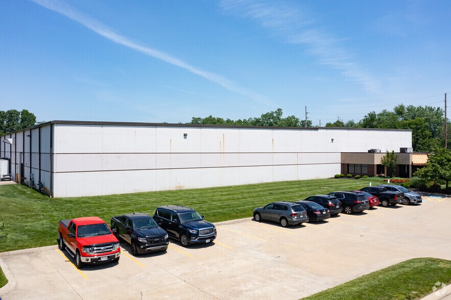 1550 Kingsview Dr, Lebanon, OH à louer - Photo du bâtiment - Image 2 de 5