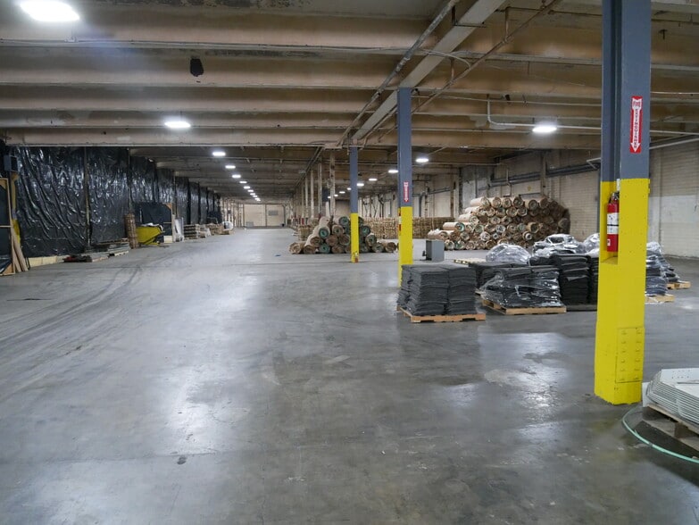 105 Maple St, Rossville, GA for lease - Interior Photo - Image 2 of 71