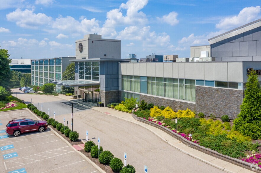 480 N Gulph Rd, King Of Prussia, PA à louer - Photo du bâtiment - Image 2 de 7