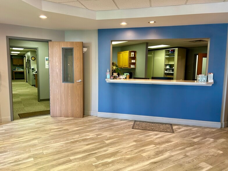 1600 E Turkeyfoot Lake Rd, Akron, OH for lease - Interior Photo - Image 2 of 4