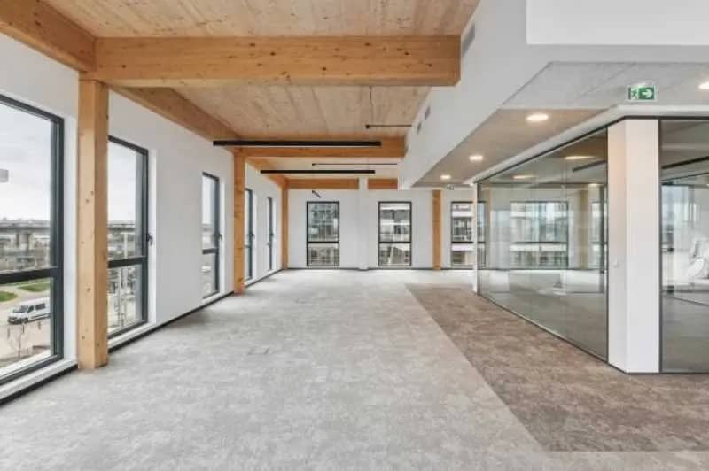 Flex in Nanterre for lease - Building Photo - Image 3 of 10