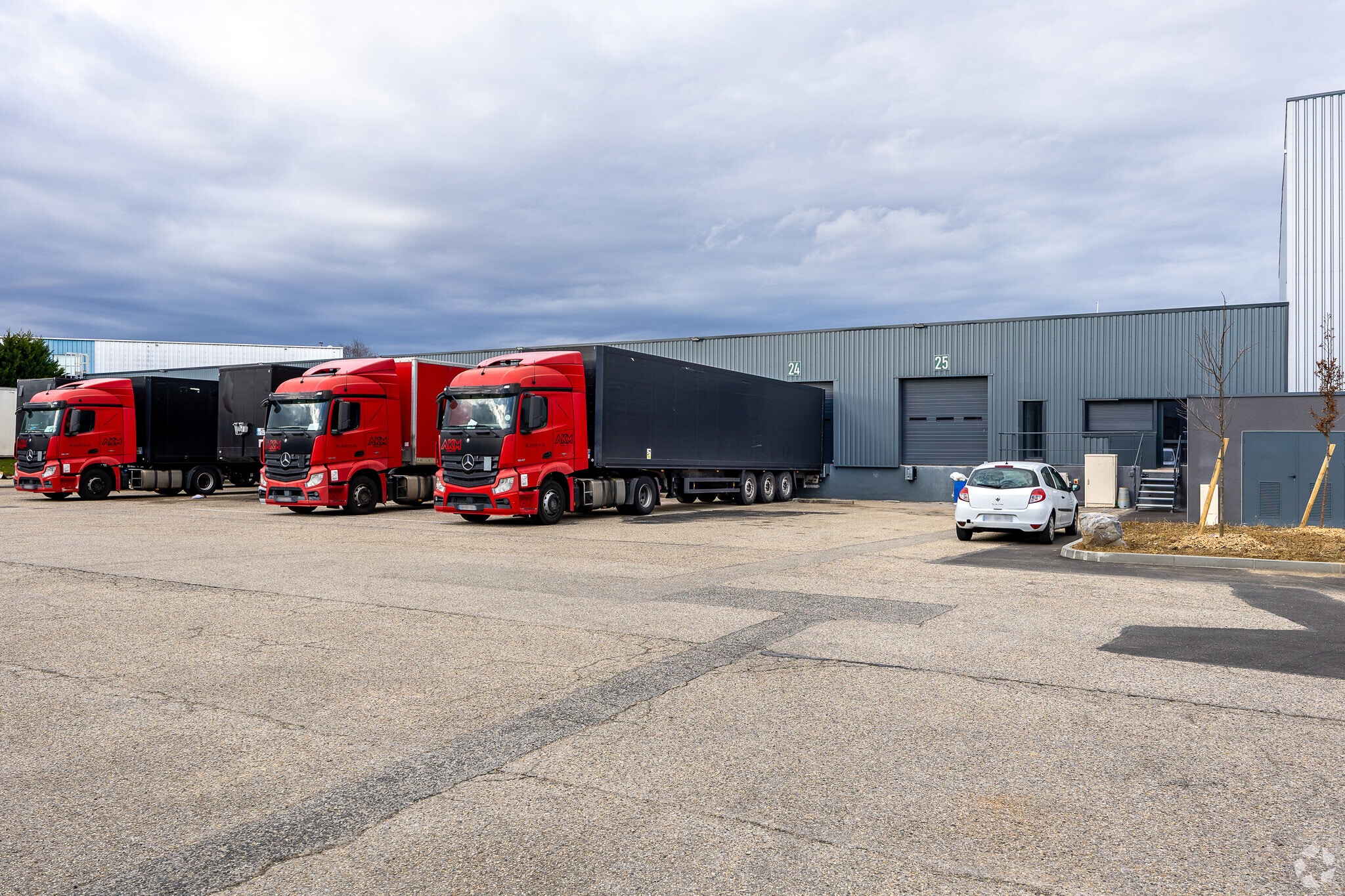 20-22 Avenue Du 24 Août 1944, Corbas for lease Primary Photo- Image 1 of 7