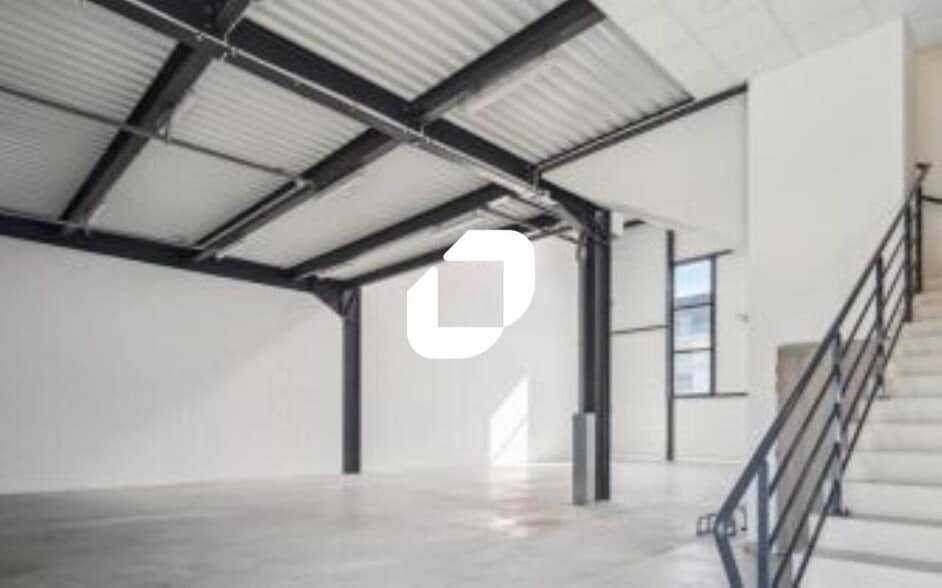 Office in Chalifert for lease - Interior Photo - Image 3 of 12
