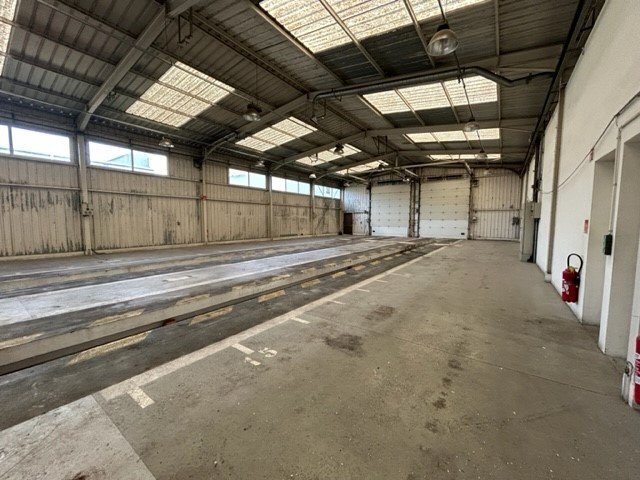 Flex in Chalon-sur-Saône for lease - Building Photo - Image 2 of 8