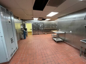 265 Glendora Ave, West Covina, CA for lease Interior Photo- Image 2 of 21