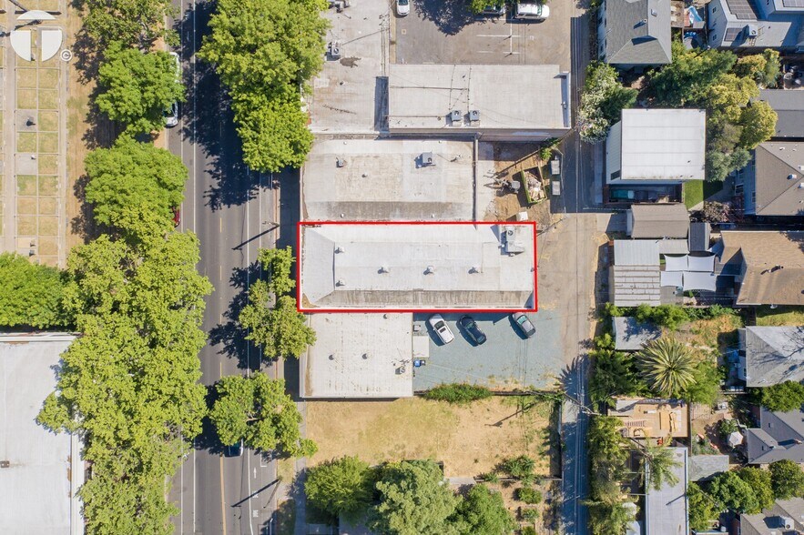 2572 21st St, Sacramento, CA for lease - Aerial - Image 3 of 22