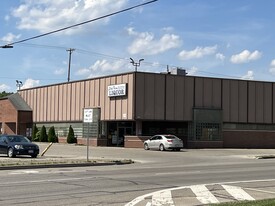 'Little Farm' Wine & State Liquor Store - Loft