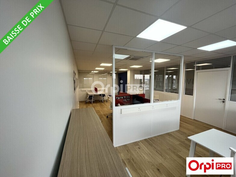 Office in Valence for sale - Interior Photo - Image 2 of 5