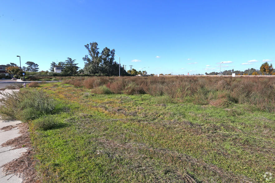 3037 Bell Dr, Atwater, CA for sale - Building Photo - Image 2 of 4