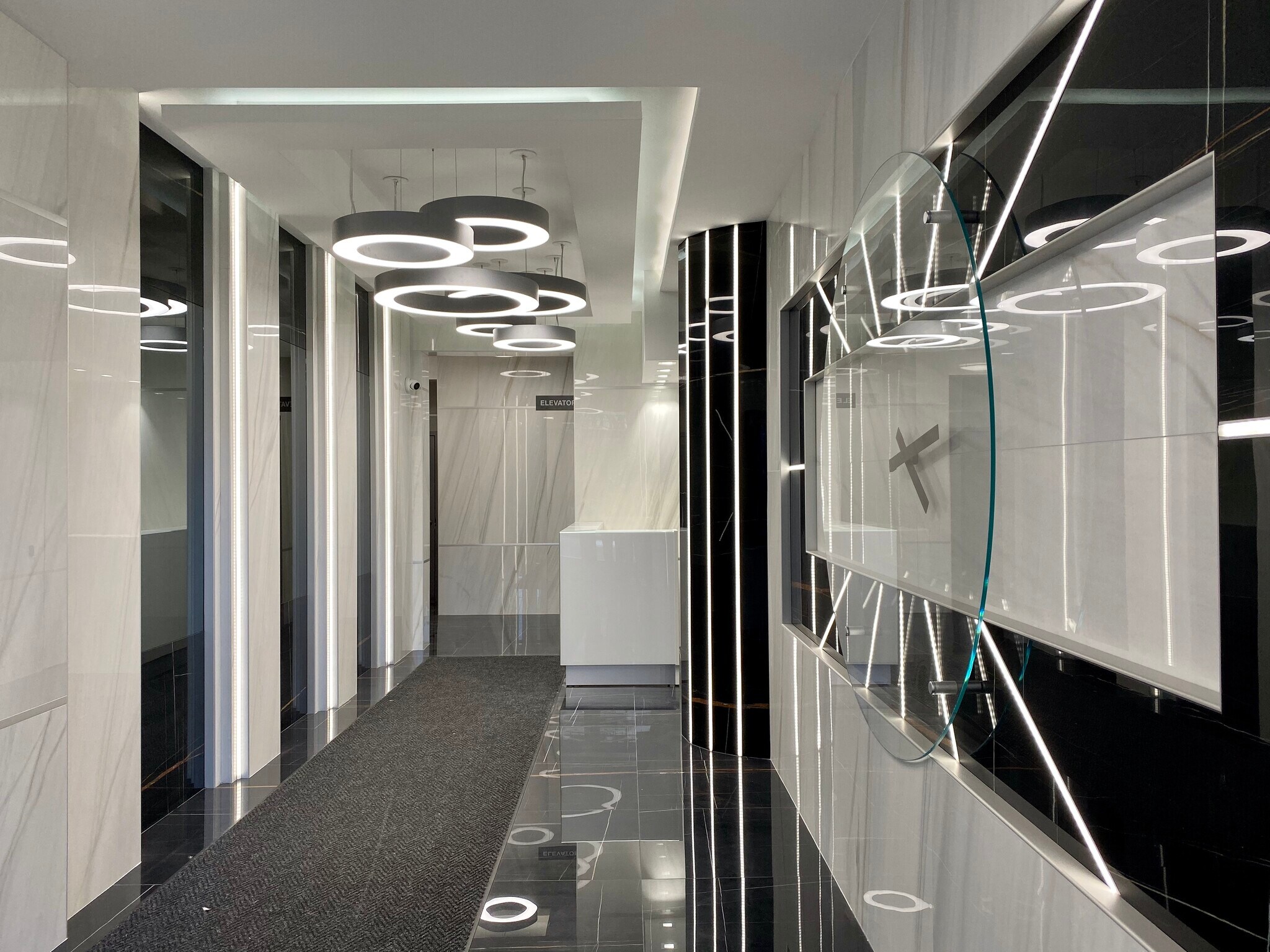 1523 Voorhies Ave, Brooklyn, NY à vendre Hall d’entrée- Image 1 de 6