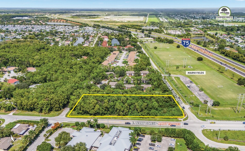 26750 Southern Pines Dr, Bonita Springs, FL à vendre - Aérien - Image 3 de 7