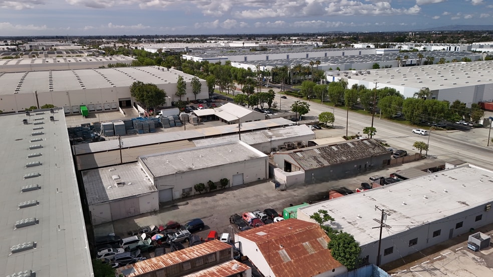 12712 Carmenita Rd, Santa Fe Springs, CA for lease - Building Photo - Image 2 of 7