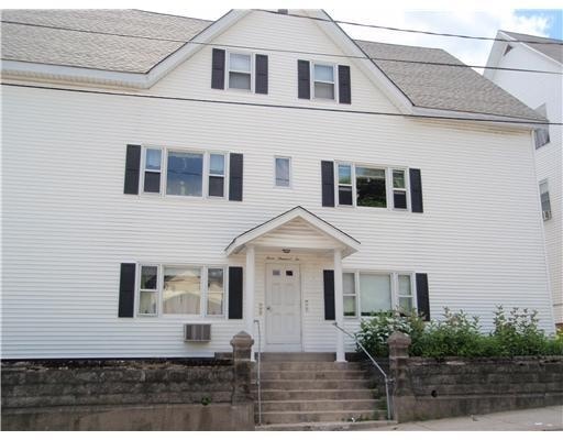 302 Pond St, Woonsocket, RI à vendre - Photo du bâtiment - Image 2 de 9