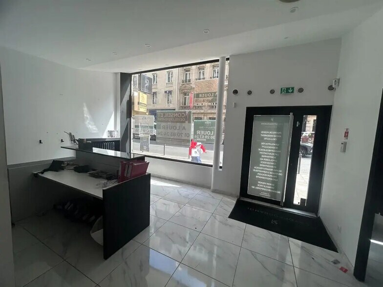 32 Rue La Boétie, Paris à louer - Hall d’entrée - Image 3 de 7