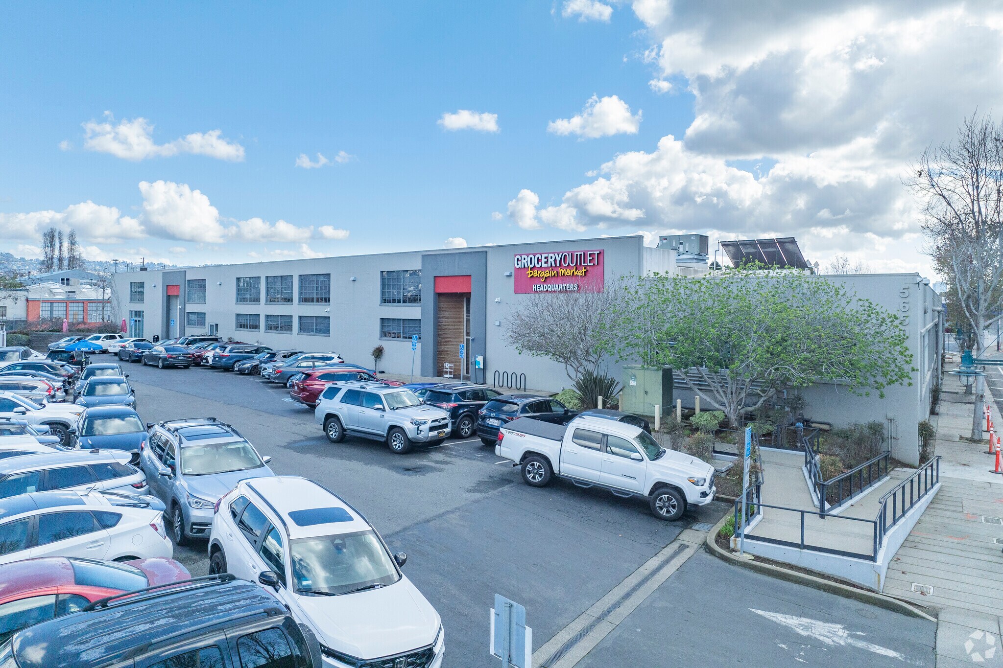 5650 Hollis St, Emeryville, CA for lease Building Photo- Image 1 of 12