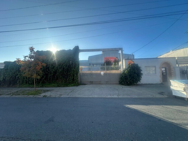 3425 Ettie St, Oakland, CA for lease Primary Photo- Image 1 of 11