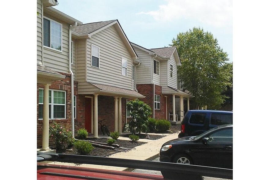 108 N Central Ave, Nicholasville, KY à vendre - Photo du bâtiment - Image 3 de 10
