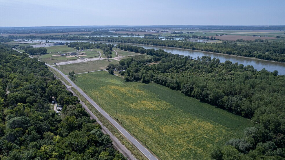 3500 Waterworks, Saint Joseph, MO à vendre - Photo du bâtiment - Image 2 de 12
