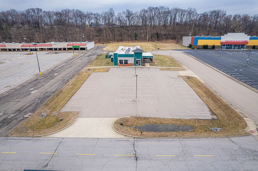 401 Walker Dr, Henderson, KY for sale - Building Photo - Image 1 of 75