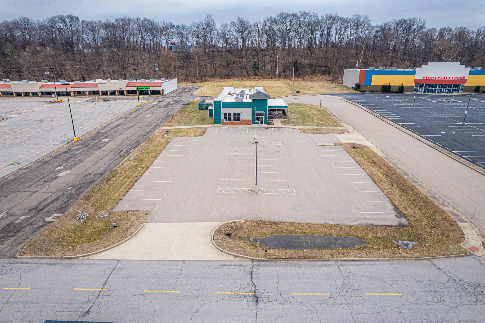 401 Walker Dr, Henderson, KY à vendre Photo du bâtiment- Image 1 de 76