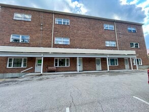 14615 Manchester Rd, Manchester, MO for lease Interior Photo- Image 1 of 5