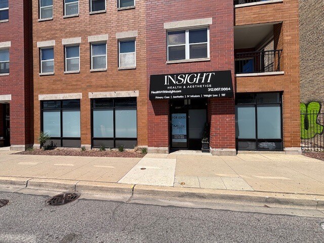 1652-1654 W North Ave, Chicago, IL à louer - Photo du bâtiment - Image 2 de 2