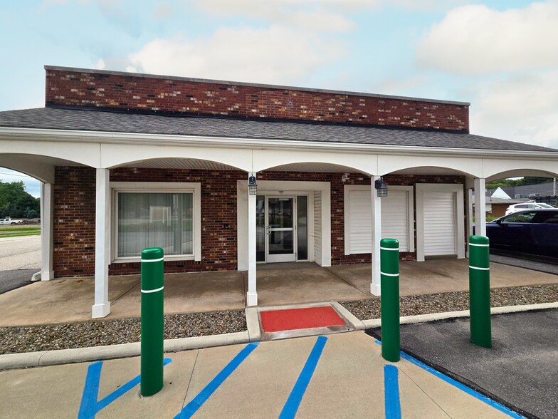 9231 Chillicothe Rd, Kirtland, OH for lease - Building Photo - Image 3 of 6