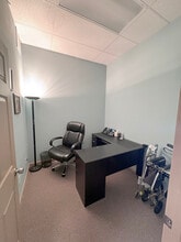 1352-1368 SW Bayshore Blvd, Port Saint Lucie, FL for lease Interior Photo- Image 2 of 6