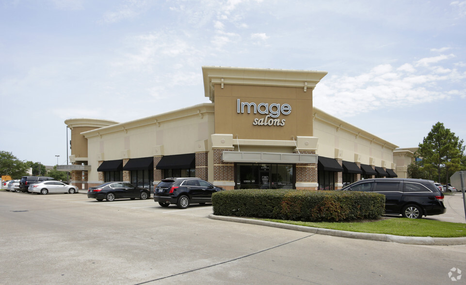 11691-11693 Westheimer Rd, Houston, TX for lease - Primary Photo - Image 1 of 6